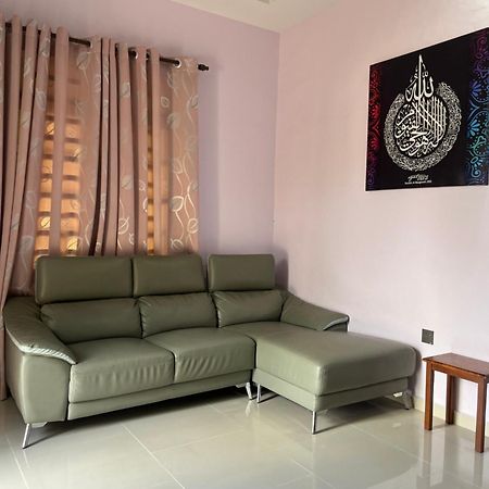 Razak Guest House Setiu Exterior photo
