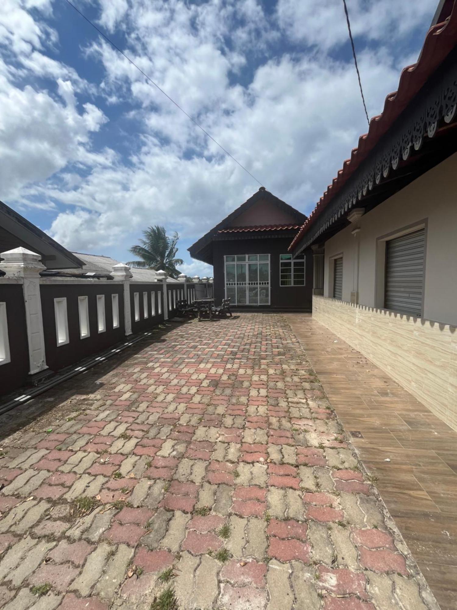 Razak Guest House Setiu Exterior photo