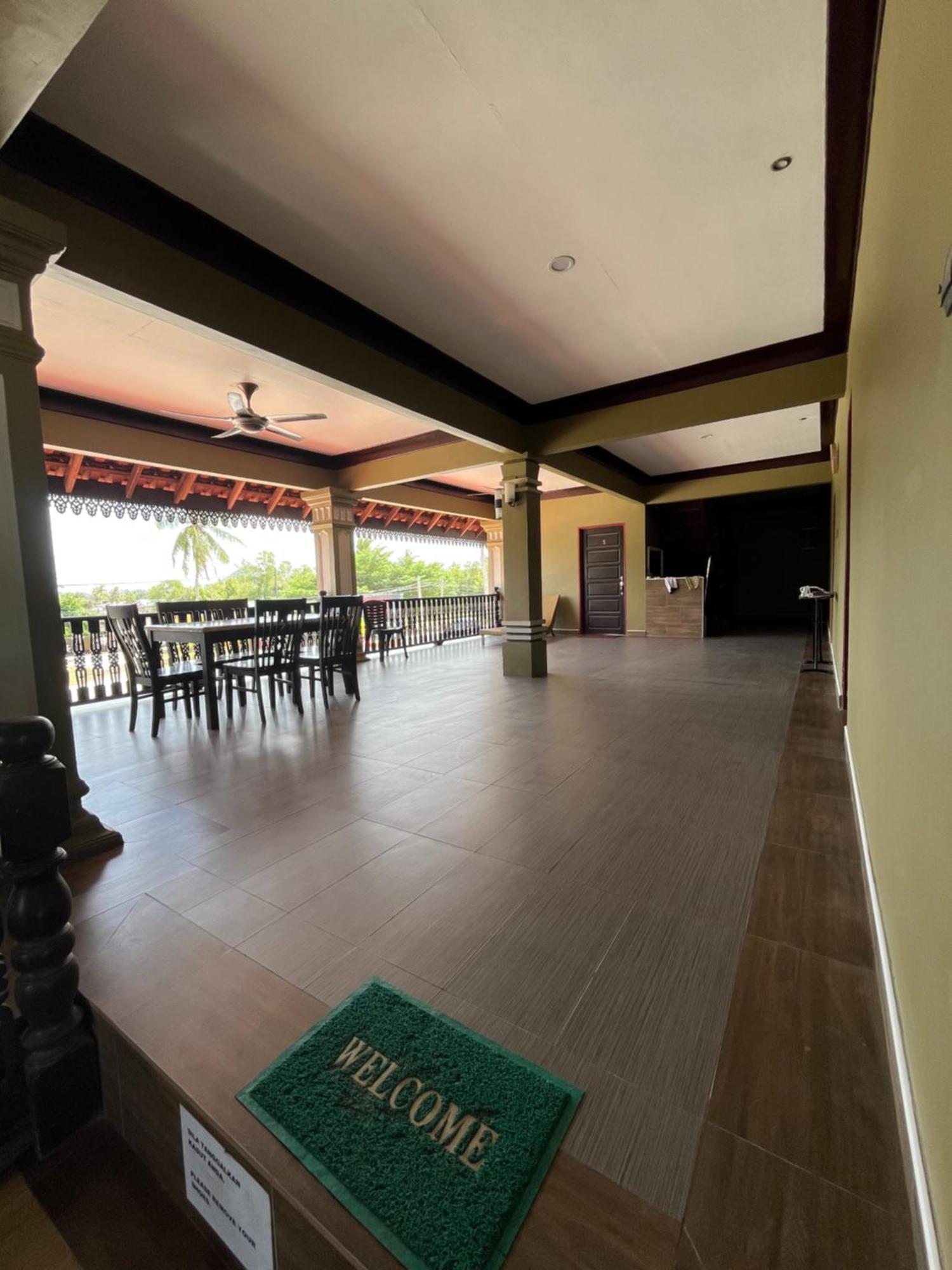 Razak Guest House Setiu Exterior photo