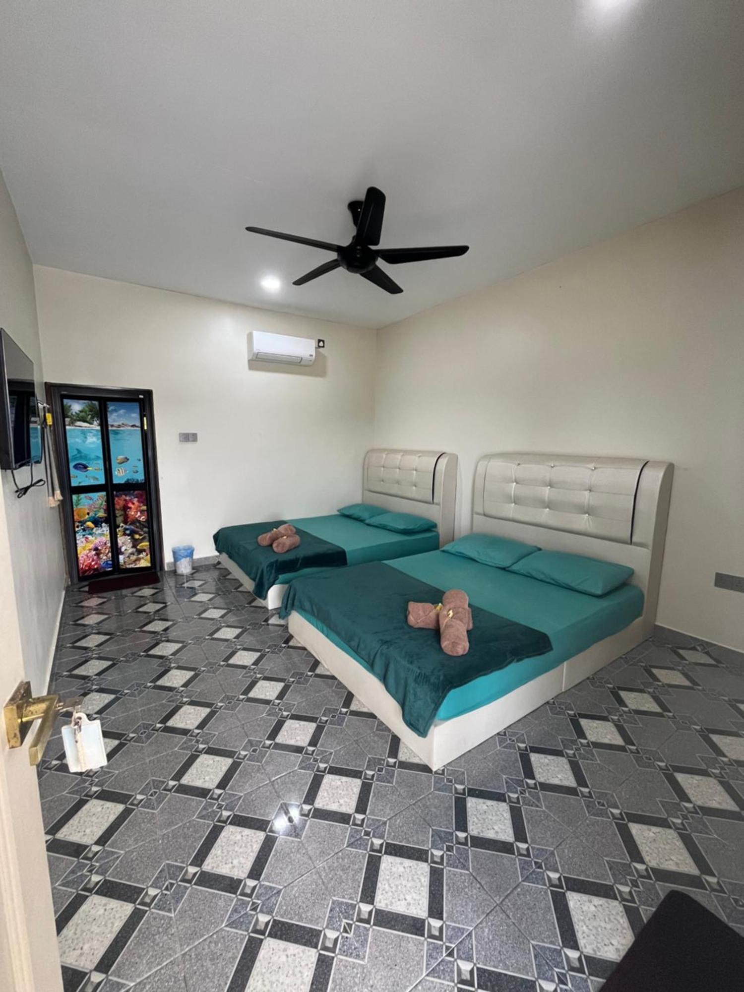 Razak Guest House Setiu Exterior photo